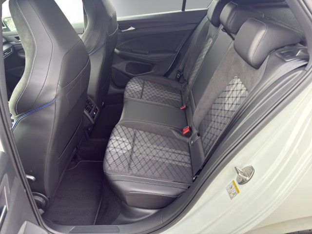 Golf R-Line 1.5 l eTSI DSG NAVI+WR+AREAVIEW+LED+