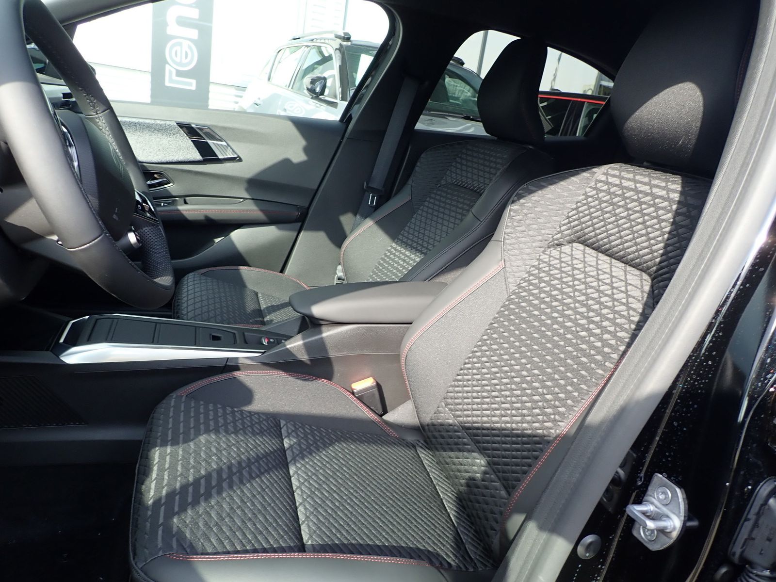 Fahrzeugabbildung Renault Clio Techno TCe 115 EDC