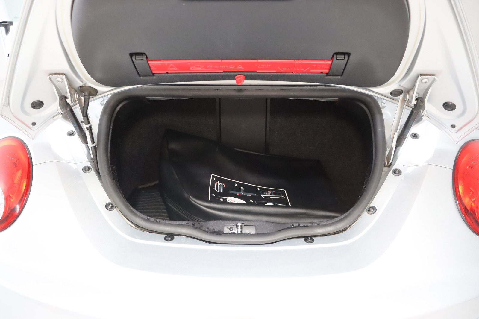 Fahrzeugabbildung Volkswagen New Beetle 1.6 Freestyle Cabriolet * Klima * PDC