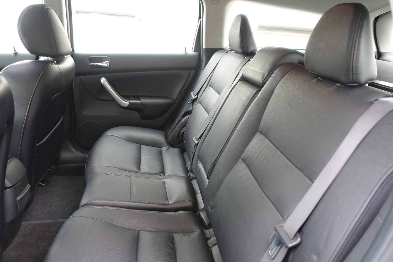 Honda Accord 2004 — photo 23