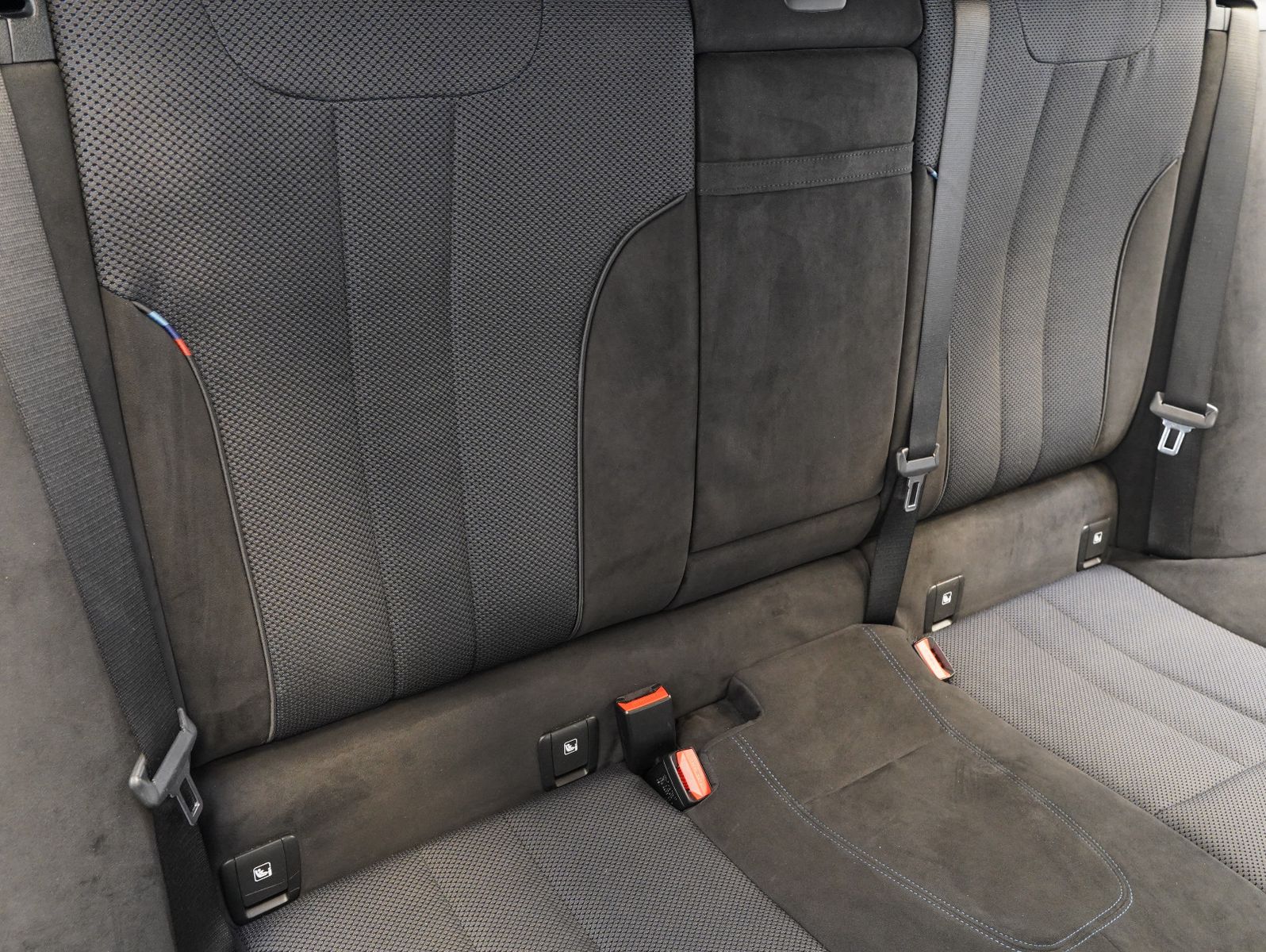 Fahrzeugabbildung BMW 530 e xDrive Touring M Sport SHADOW/HEADUP/AHK