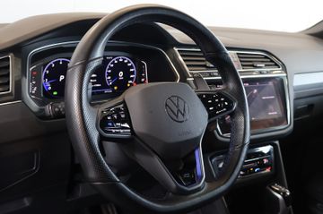 Volkswagen Tiguan R 2.0 TSI 4M HK+AID+ACC+SIDE+MATRIX+19"