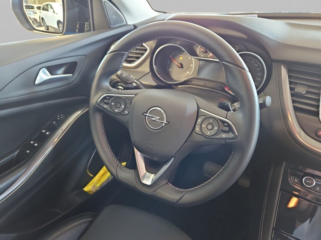 Fahrzeugabbildung Opel Grandland X Plug-in-Hybrid 1.6 DI 224 PS Ultimat