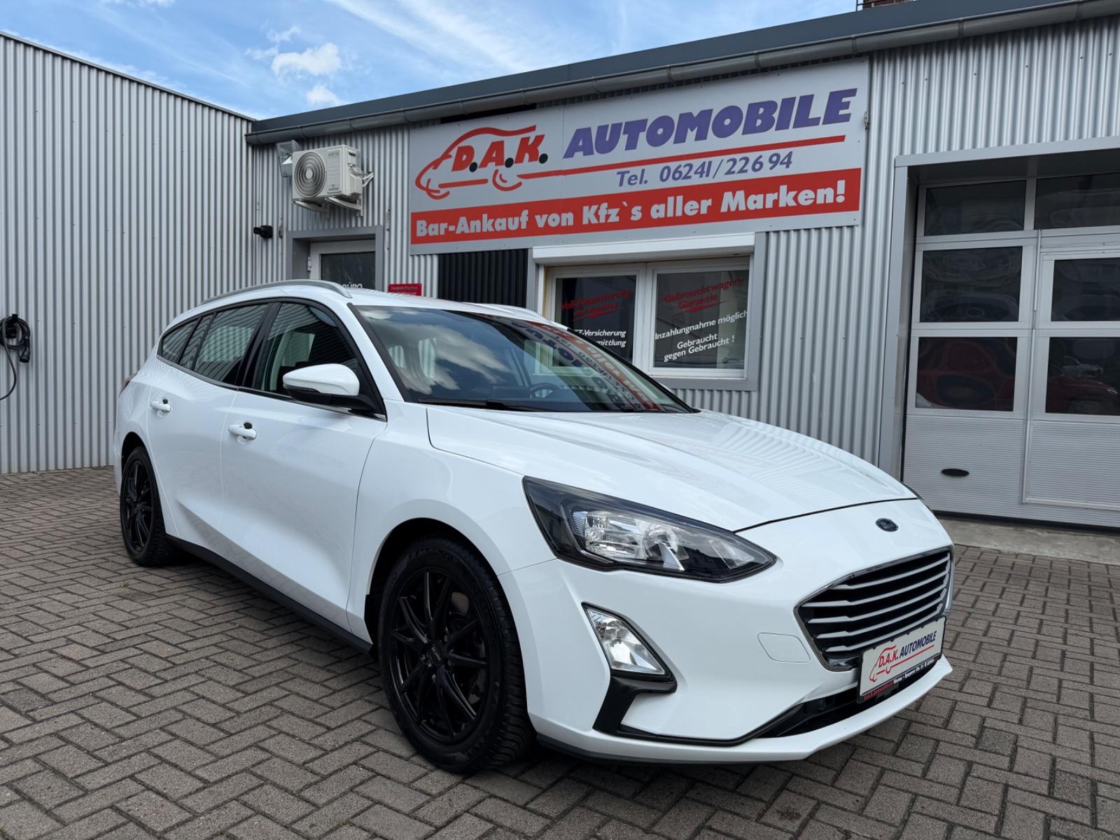 Ford Focus Turnier Cool & Connect 2.Hand+PDC+SHZ+19%