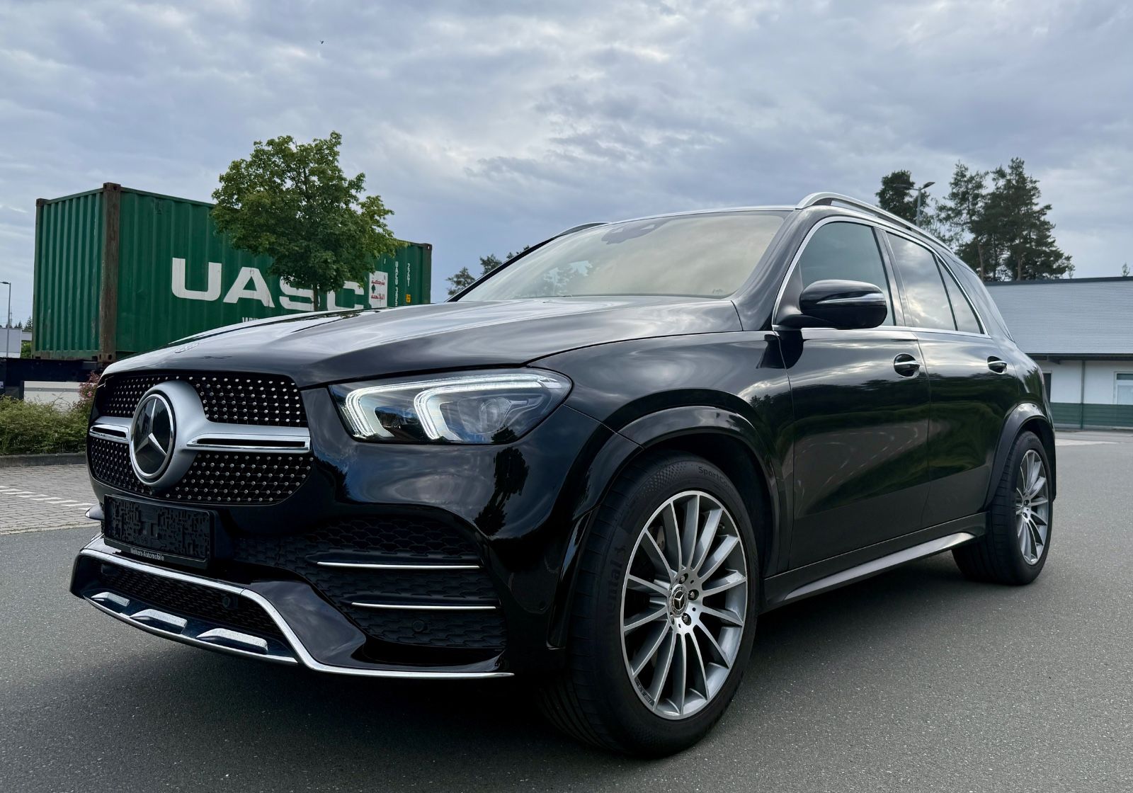 MERCEDES-BENZ GLE 400 d 4Matic AMG-Line Vollausstattung AHK
