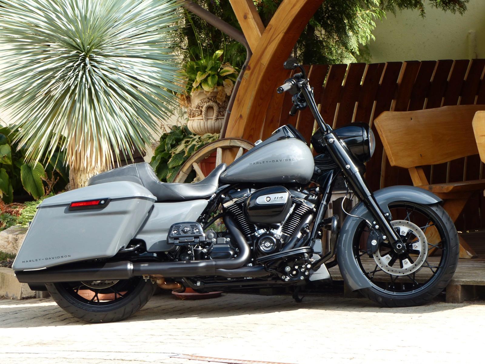 Harley-Davidson Road King Special Umbau Top. !