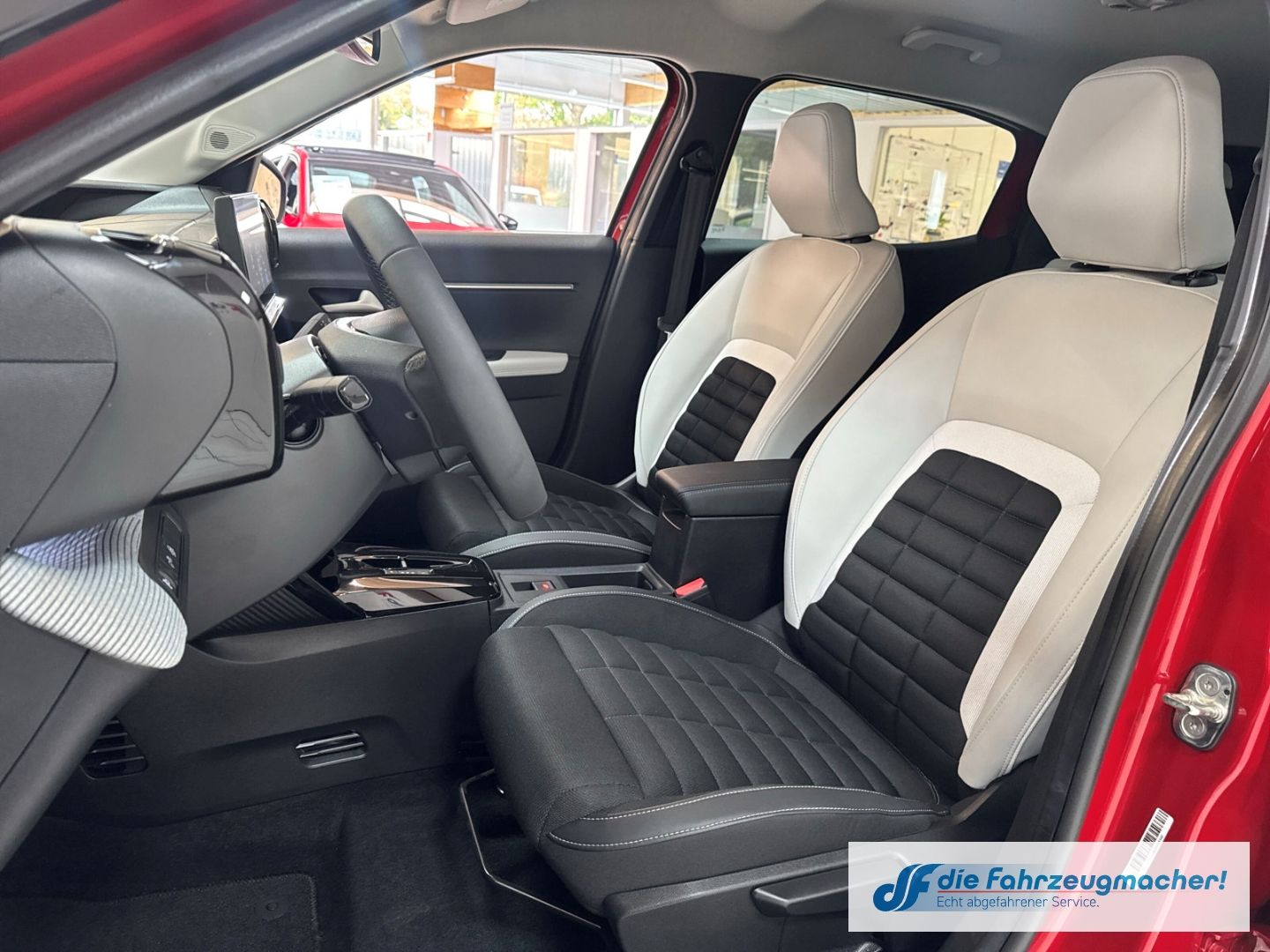 Fahrzeugabbildung Citroën C3 Aircross E 113 MAX HUD Navi LED Apple CarPlay