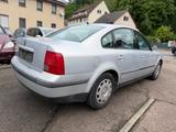 Volkswagen Passat 1.6 Lim. *Automatik*Klima*Radio*TÜV 10.27 - gebrauchte VW Passat aus dem Jahr 1998