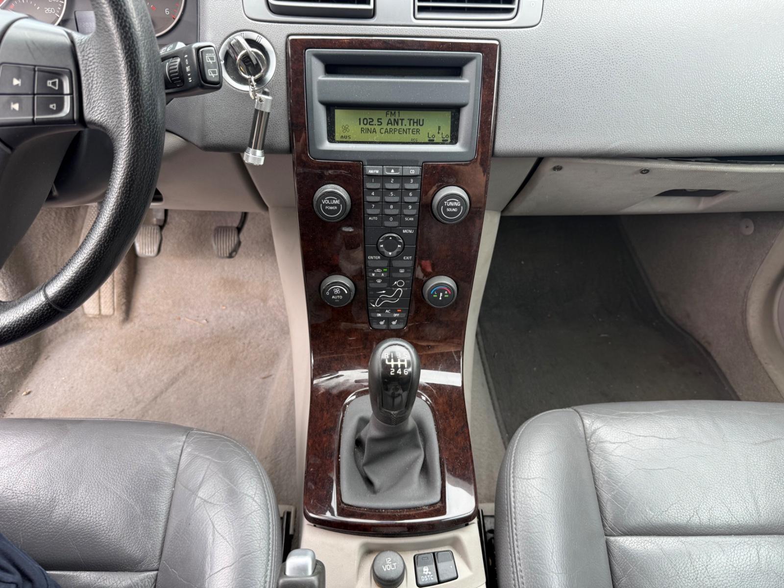 Volvo V50 2006 — photo 12