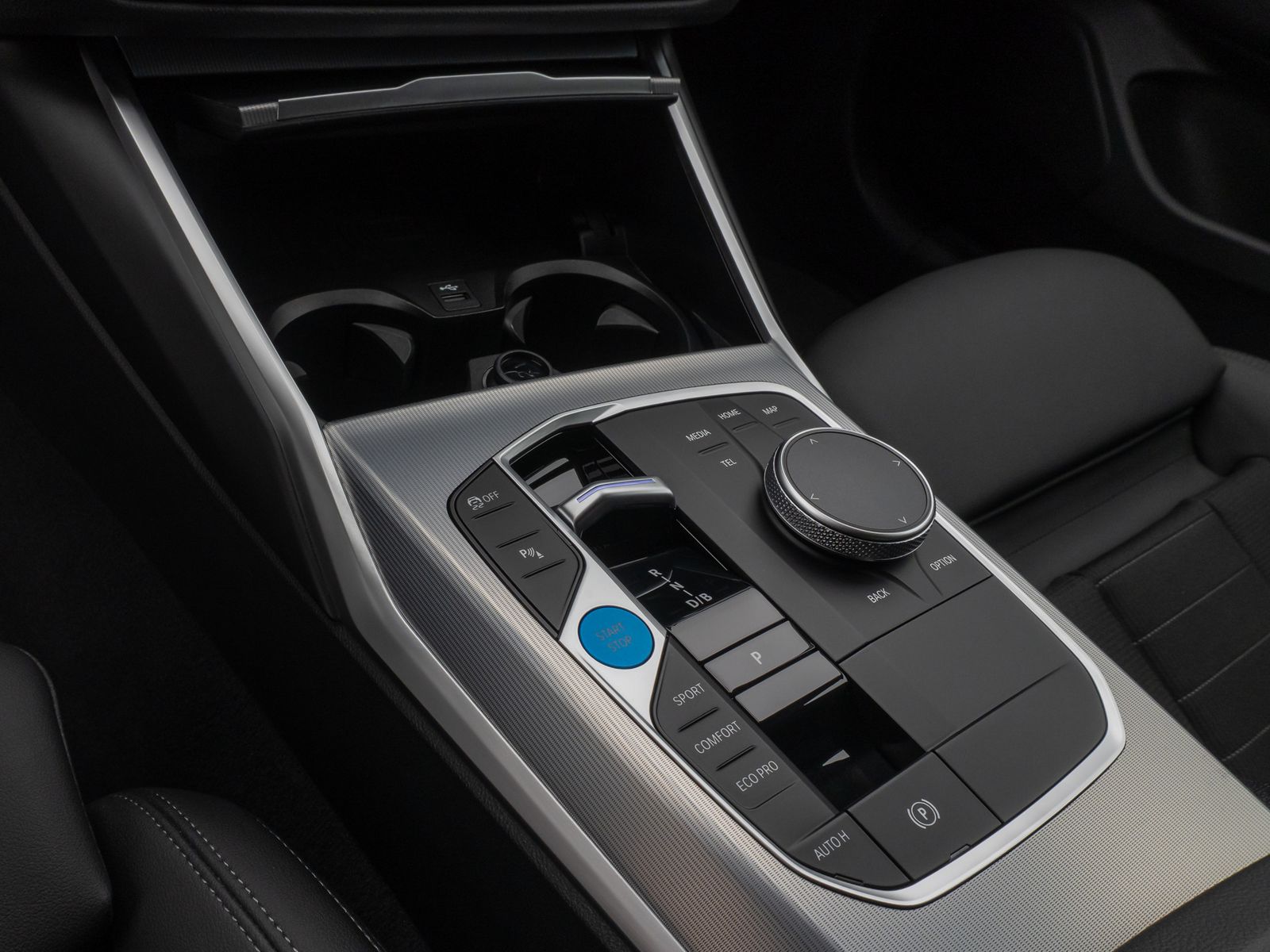 Fahrzeugabbildung BMW i4 eD40 Gran Coupè Kamera DAB HUD Alarm Komfort