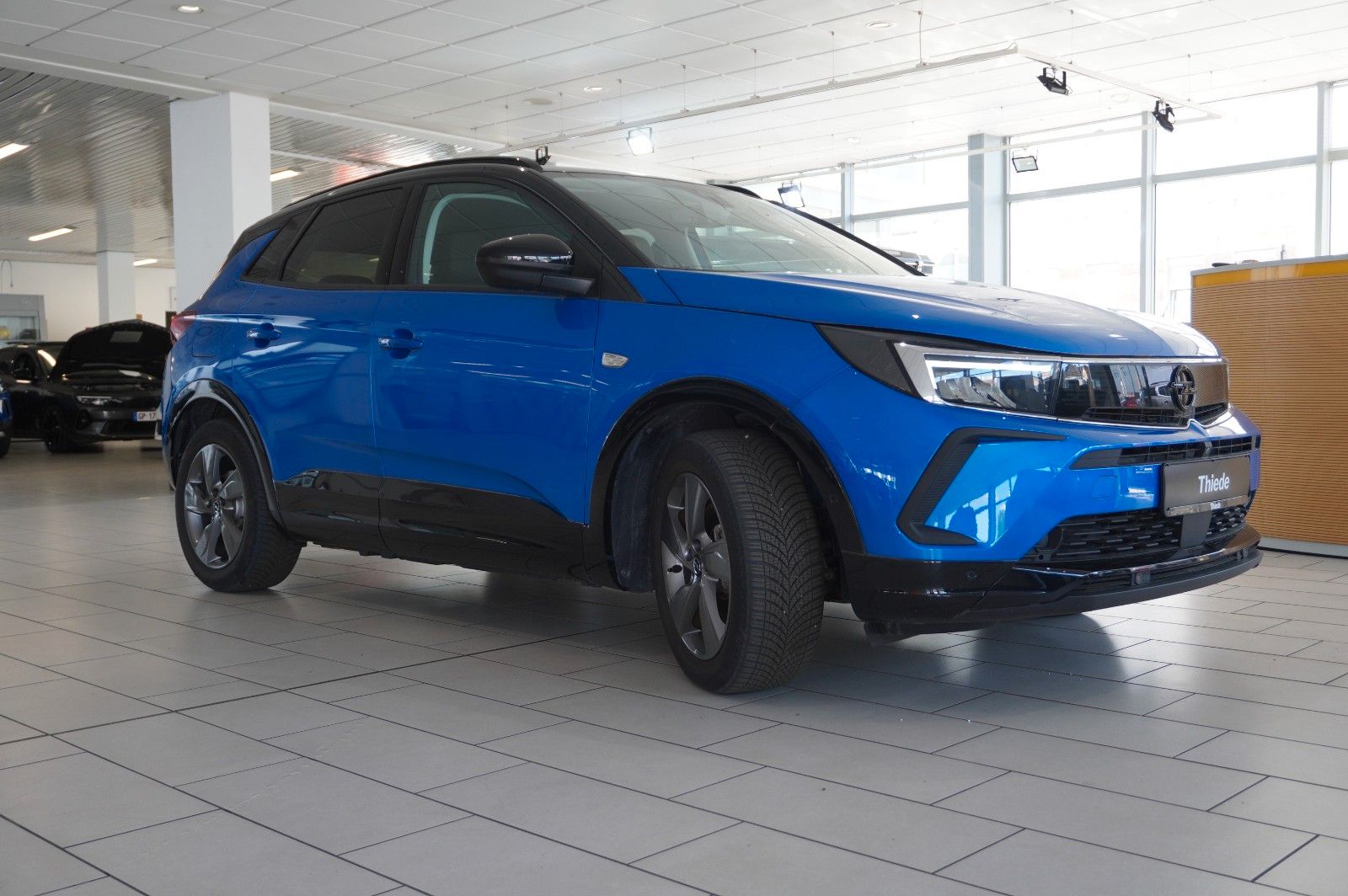 Fahrzeugabbildung Opel Grandland (X) GS SPORT 4HYBRID NAVI/LED/360°/DAB