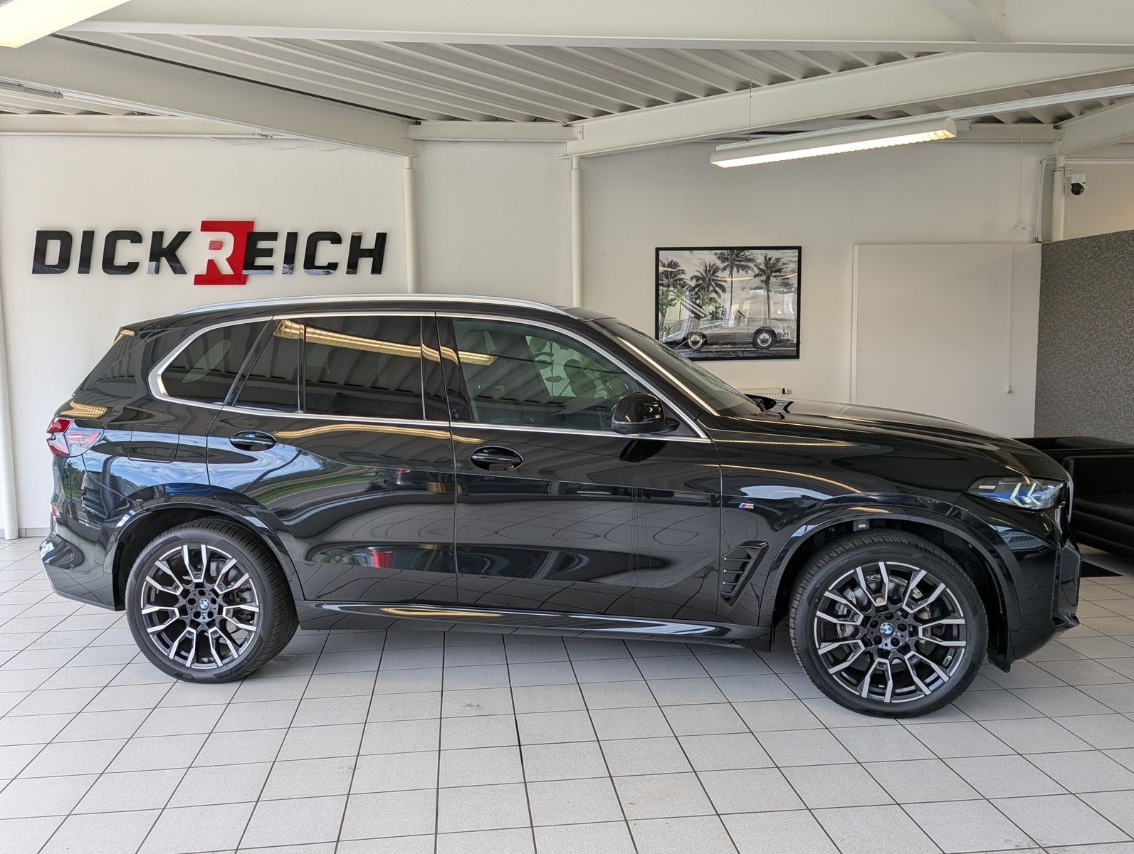 Fahrzeugabbildung BMW X5 40 d xD M-Sport Innov. Travel Merino AHK 21"