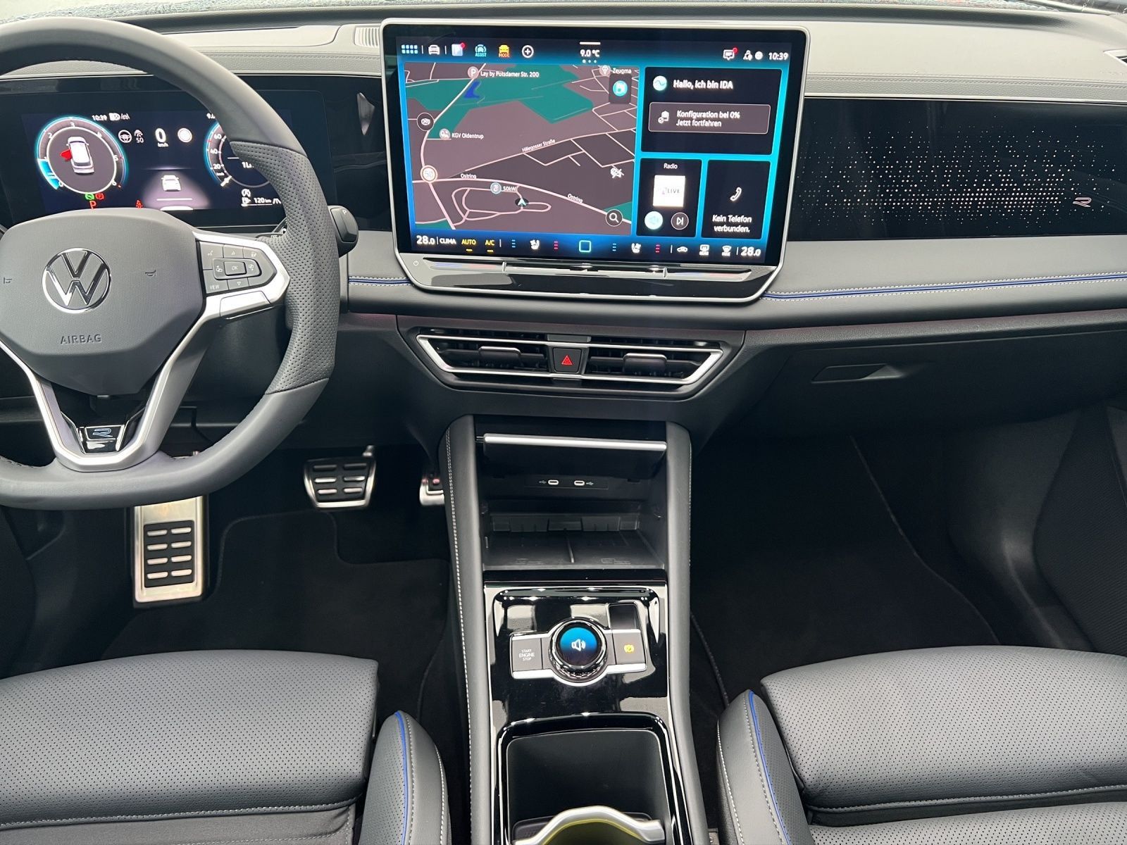 Tiguan R-Line 2.0 TDI DSG 4M AHK*Navi**Pano*Blac