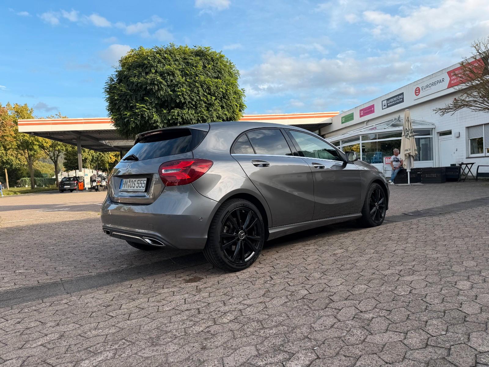 Mercedes-Benz A 220
