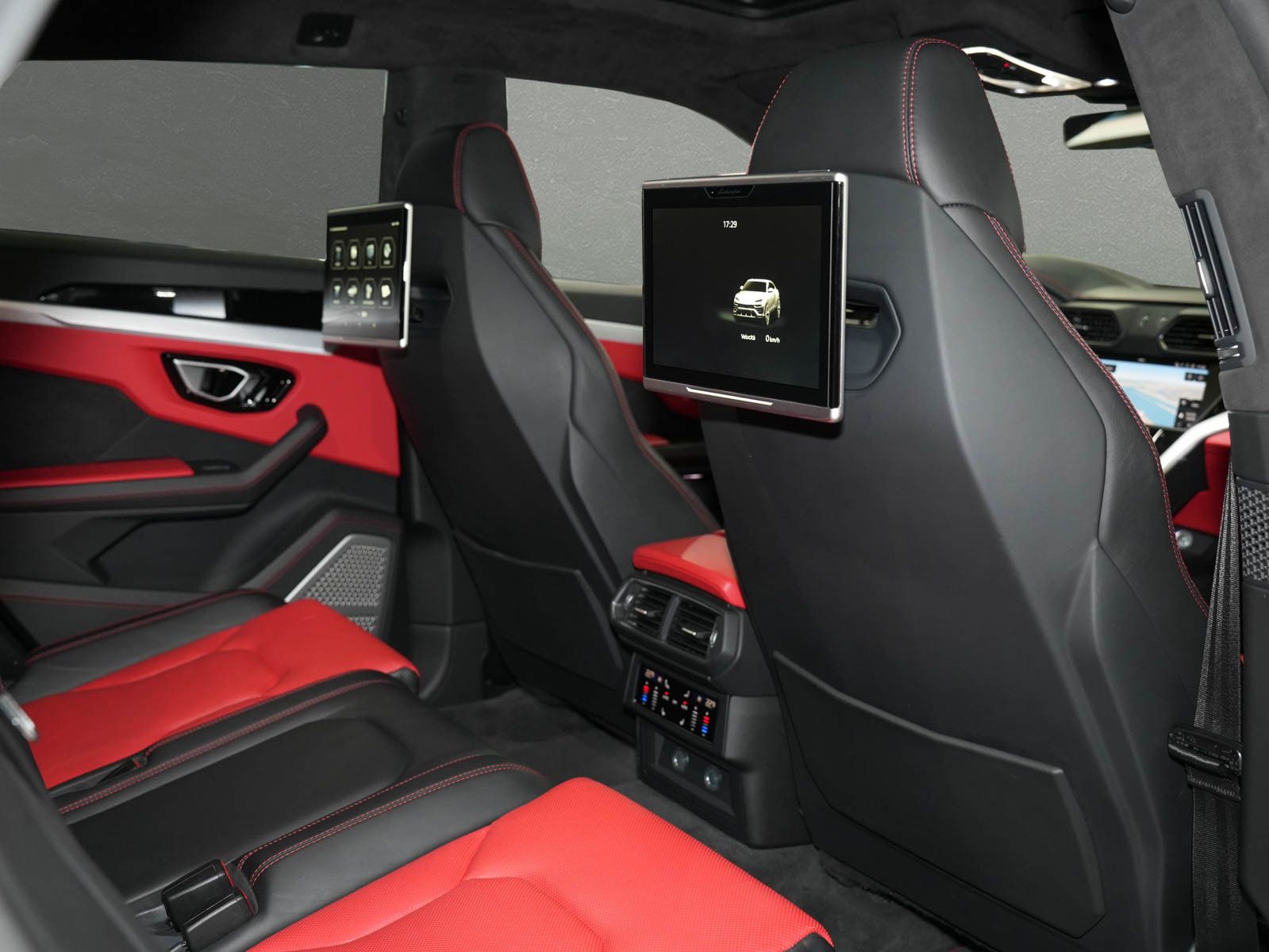 Fahrzeugabbildung Lamborghini Urus - B&O 3D|ADAS|BicolorSportivo|22"|Pano|Mass
