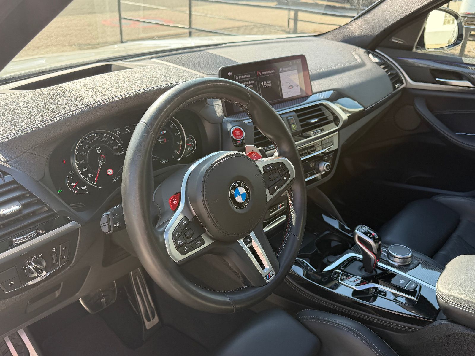Fahrzeugabbildung BMW X4 M Competition/HUD/HARMAN-KARDON/S-DACH/AMBIEN