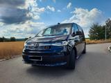Volkswagen eHybrid, TÜV & Reifen neu*AHK*el. Türen/HK*Pano - VW T7 von privat