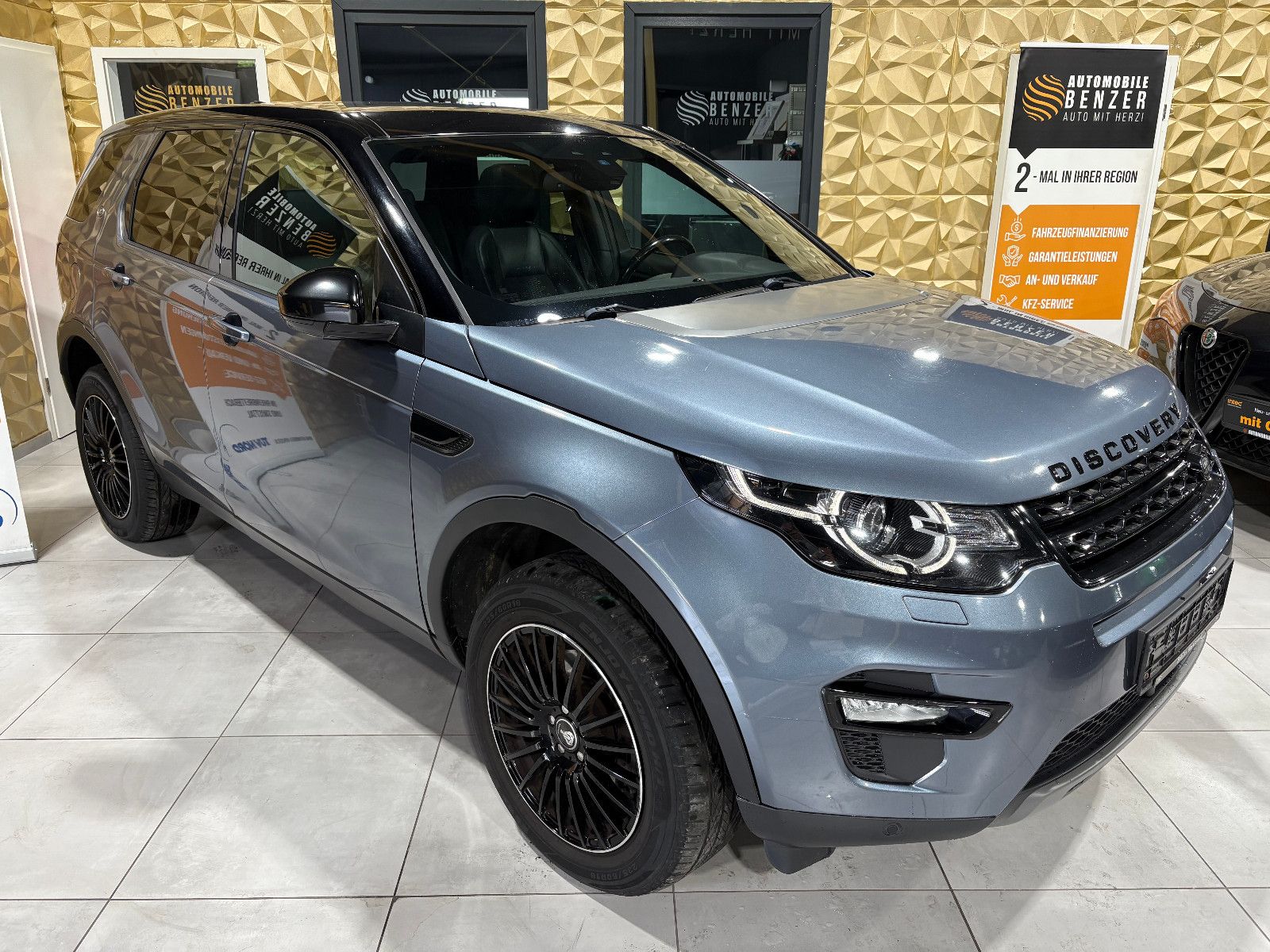 Fahrzeugabbildung Land Rover Discovery Sport SE AWD/PANO/ACC/NAVI/KAMERA/SHZ
