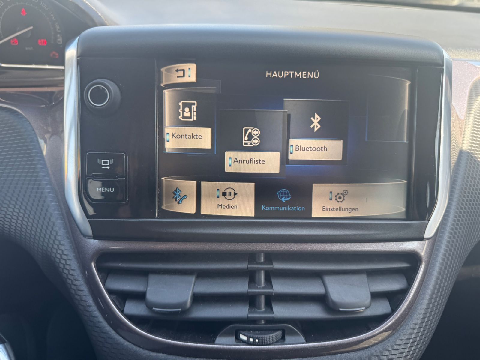 Fahrzeugabbildung Peugeot 2008 Active Klimaanlage