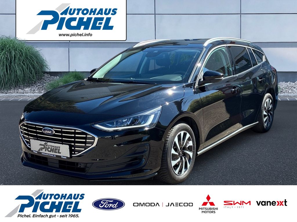 Ford Focus Turnier Titanium Edition ACC NAVI LED RÜCK