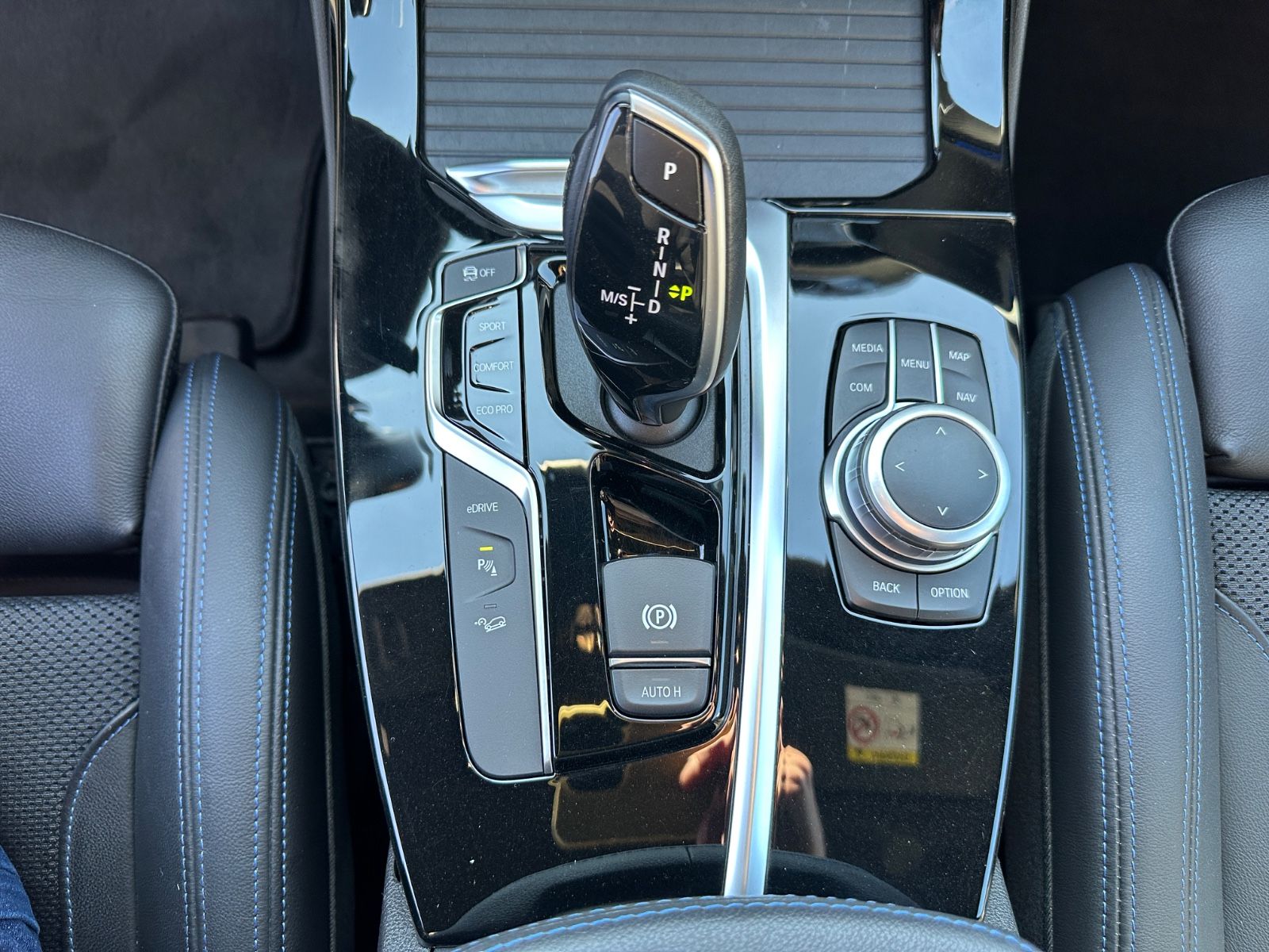 Fahrzeugabbildung BMW X3 xDrive30e M-Sport/Navi/Head-Up/LED/AHK