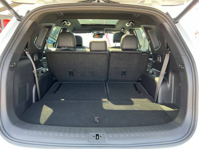 DFSK Fengon 7 AT 7-Sitzer-Allrad-Navi-Panorama 2.5to