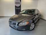 Volvo S80 2.4 Lim. D5 Momentum + Navi/Leder/SD/8Reifen