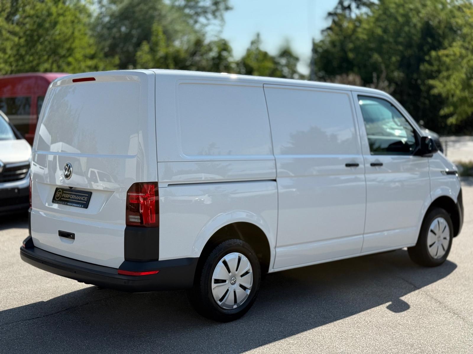 Volkswagen T6.1 Transporter DSG LED ACC NAVI SORTIMO STDHZ