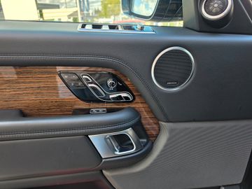 Land-Rover Range Rover - 11