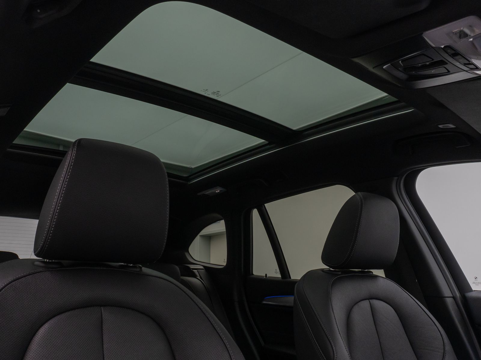 Fahrzeugabbildung BMW X1 xD20d M Sport ACC HUD DAB Panorama HiFi Leder