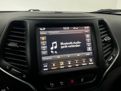 JEEP CHEROKEE / AHK / 4x4 / NUR 85.tKM / ALPINE / JEEP CHEROKEE / AHK / 4x4 / NUR 85.tKM / ALPINE /
