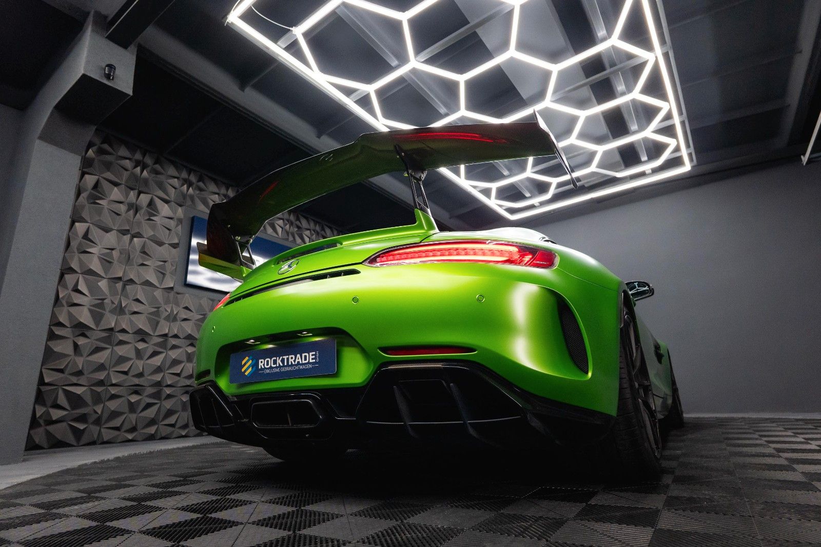 Fahrzeugabbildung Mercedes-Benz AMG GT R Coupe TIKT Performance | 750PS | Carbon