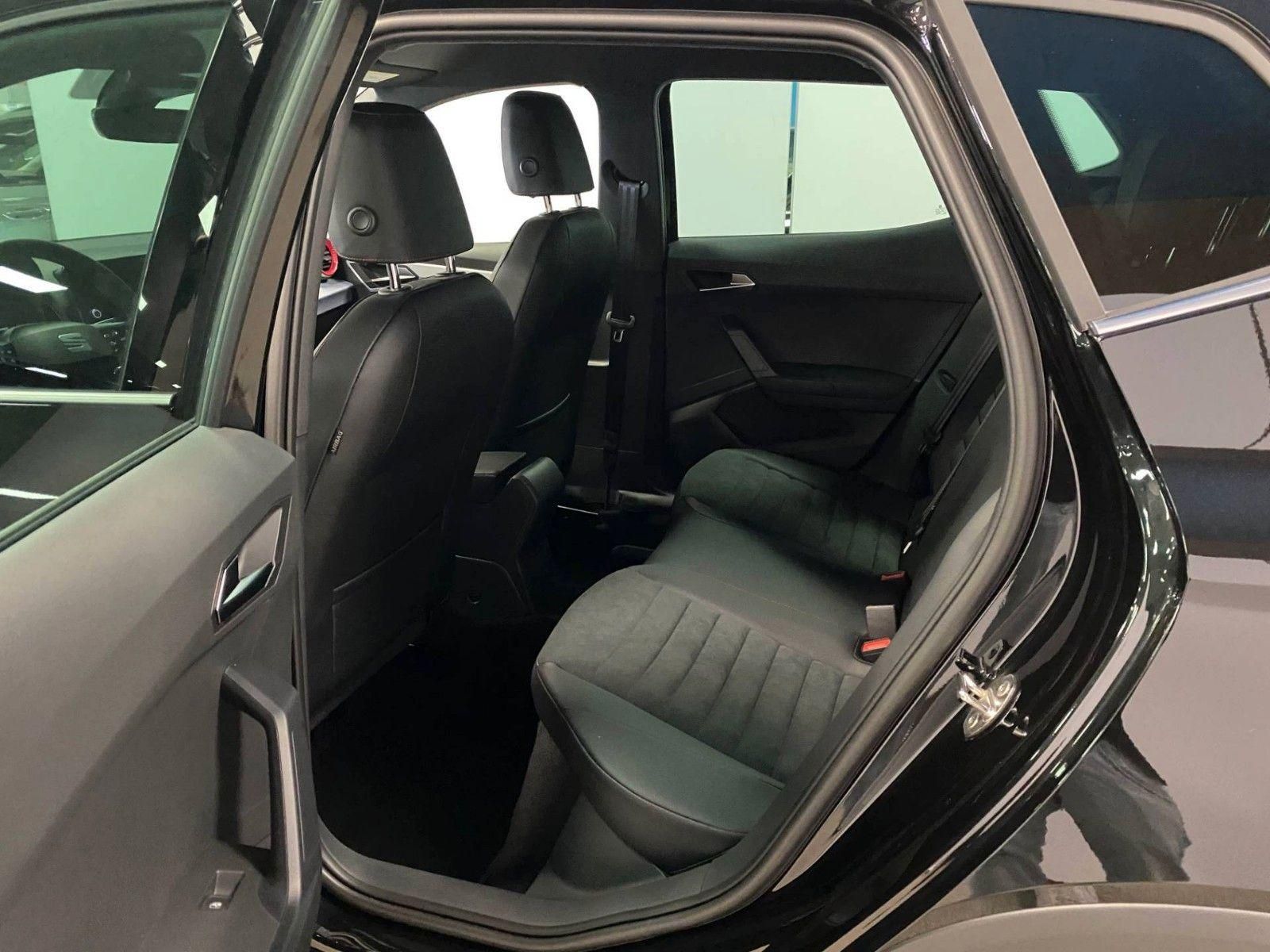 Fahrzeugabbildung SEAT Arona 1.5 TSI FR DSG GARANTIE 5+ACC+AHK+Spurwech