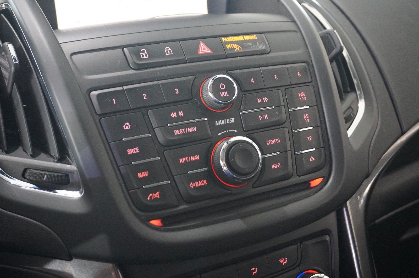 Fahrzeugabbildung Opel Zafira C Tourer 1.6 INNOVATION NAVI/BI-XENON/AHK