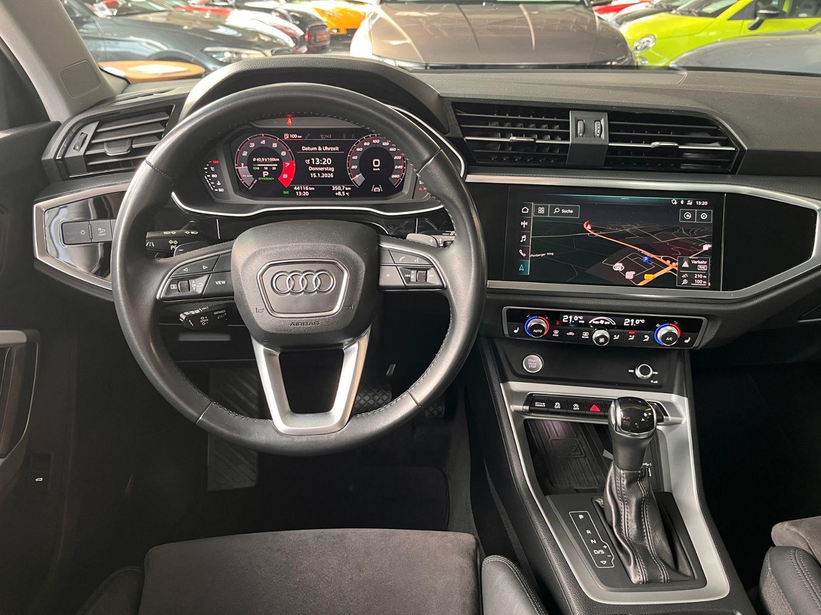 Fahrzeugabbildung Audi Q3 40 TFSI quattro advanced LED NAVI ALU