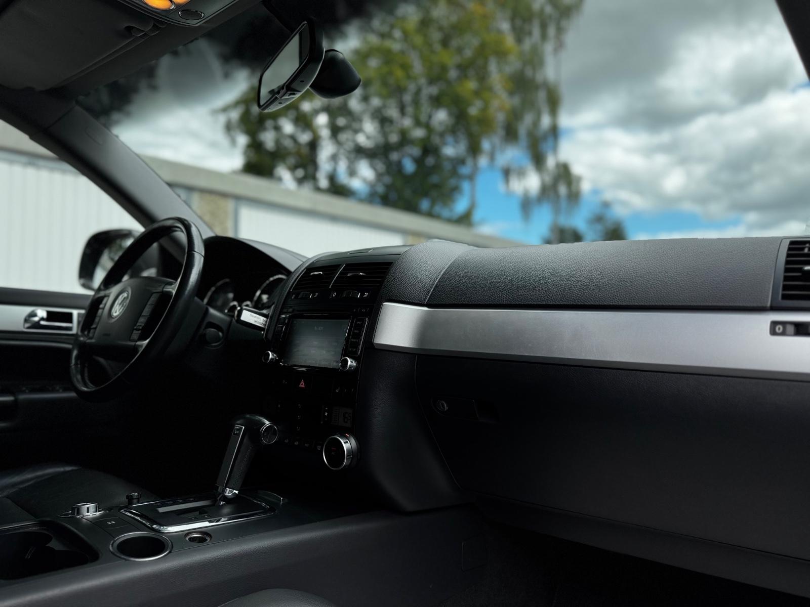 Volkswagen Touareg 3.0 V6 TDI | 239 ch | BVA | Cuir chauffant | Caméra de recul | Xénon adaptatif | GPS | Capacité de remorquage 3 500 kg
