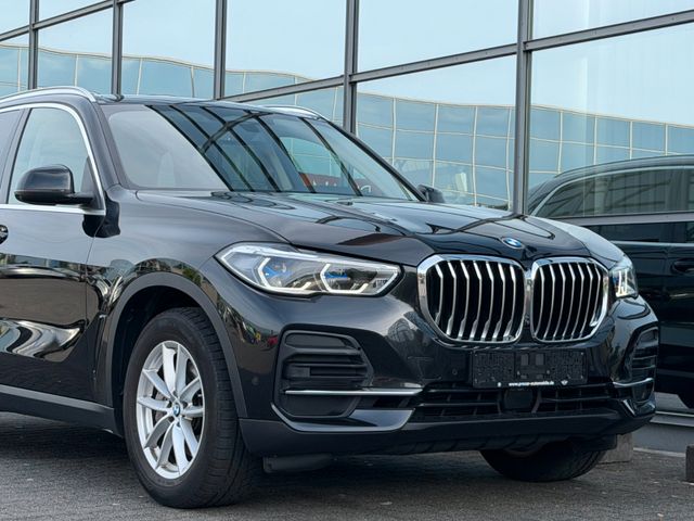 BMW X5 xDrive 30 d M Leder Navi Kamera AHK 3,5T