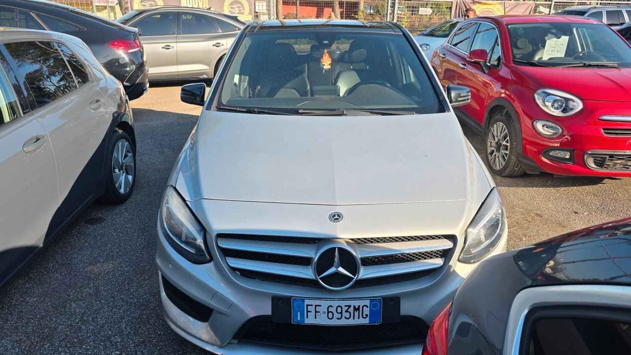 MERCEDES-BENZ Mercedes-benz B 180 d Automatic Premium tetto pe