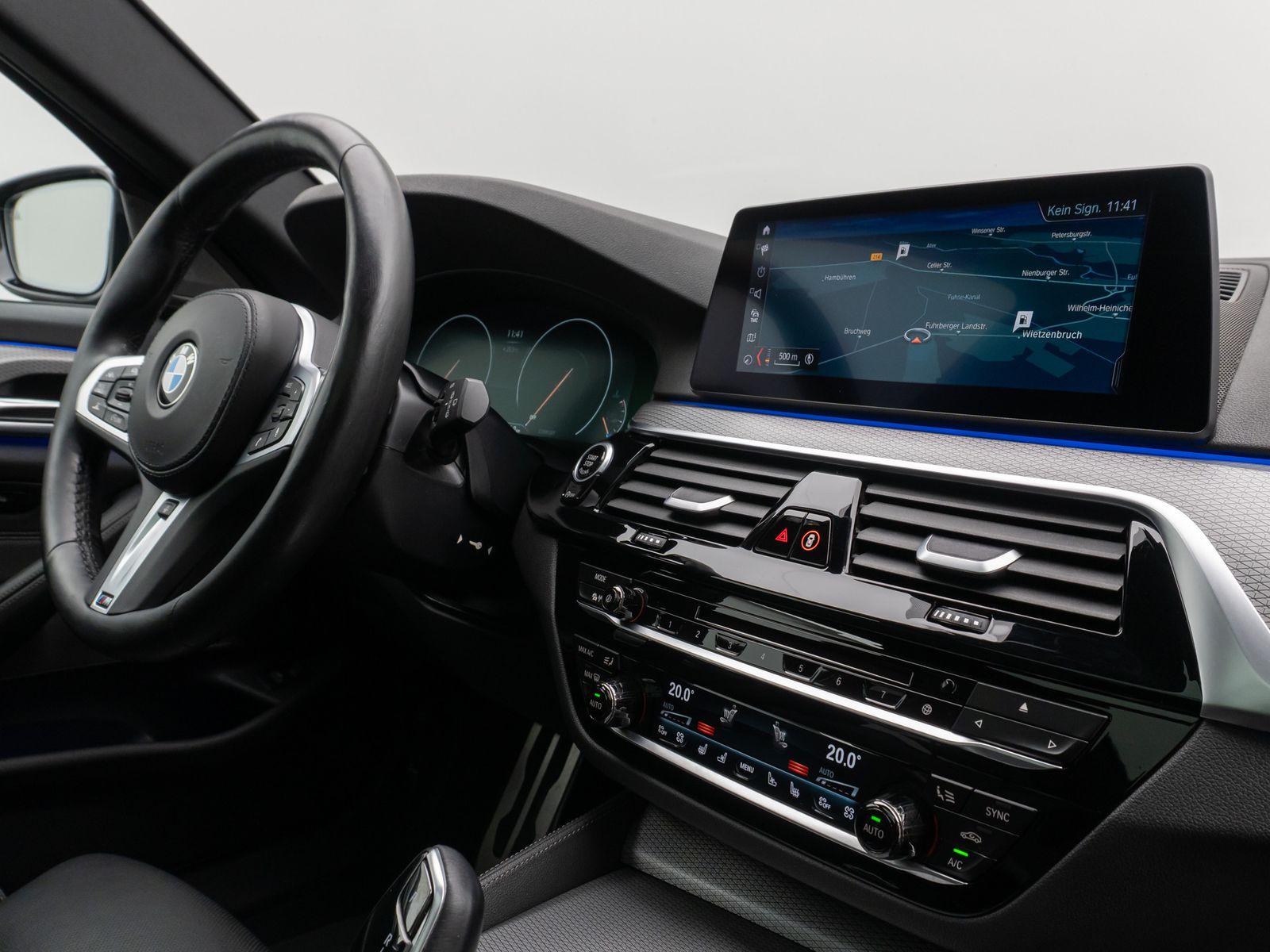 Fahrzeugabbildung BMW 540d xD M Sport Panorama 360°HUD SoftCl Massage