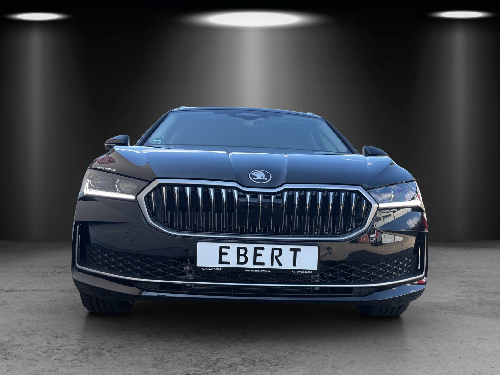 Fahrzeugabbildung SKODA Superb Combi L&K 1,5 TSI iV 150 kW DSG