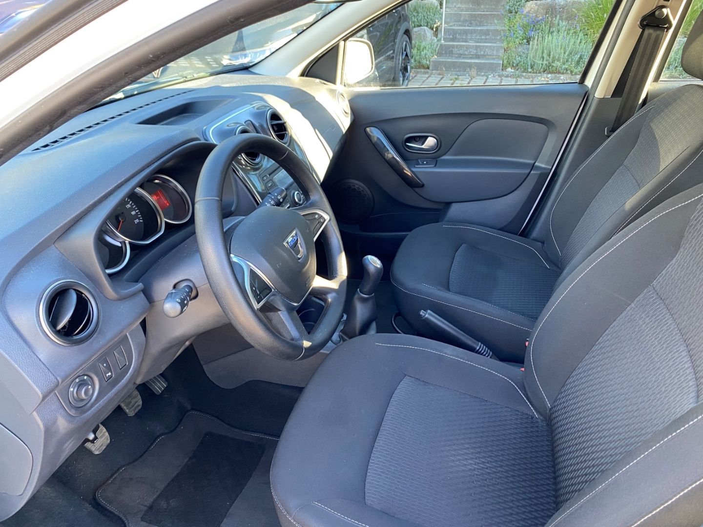 Fahrzeugabbildung Dacia Sandero II Comfort Apple CarPlay Android Auto Fa
