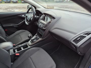 Ford Focus - 11