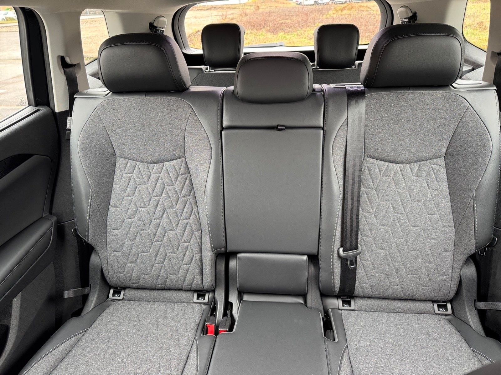Fahrzeugabbildung Volkswagen Tayron 1.5 eTSI Life