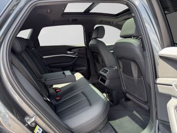 Audi Q8 e-tron - 6