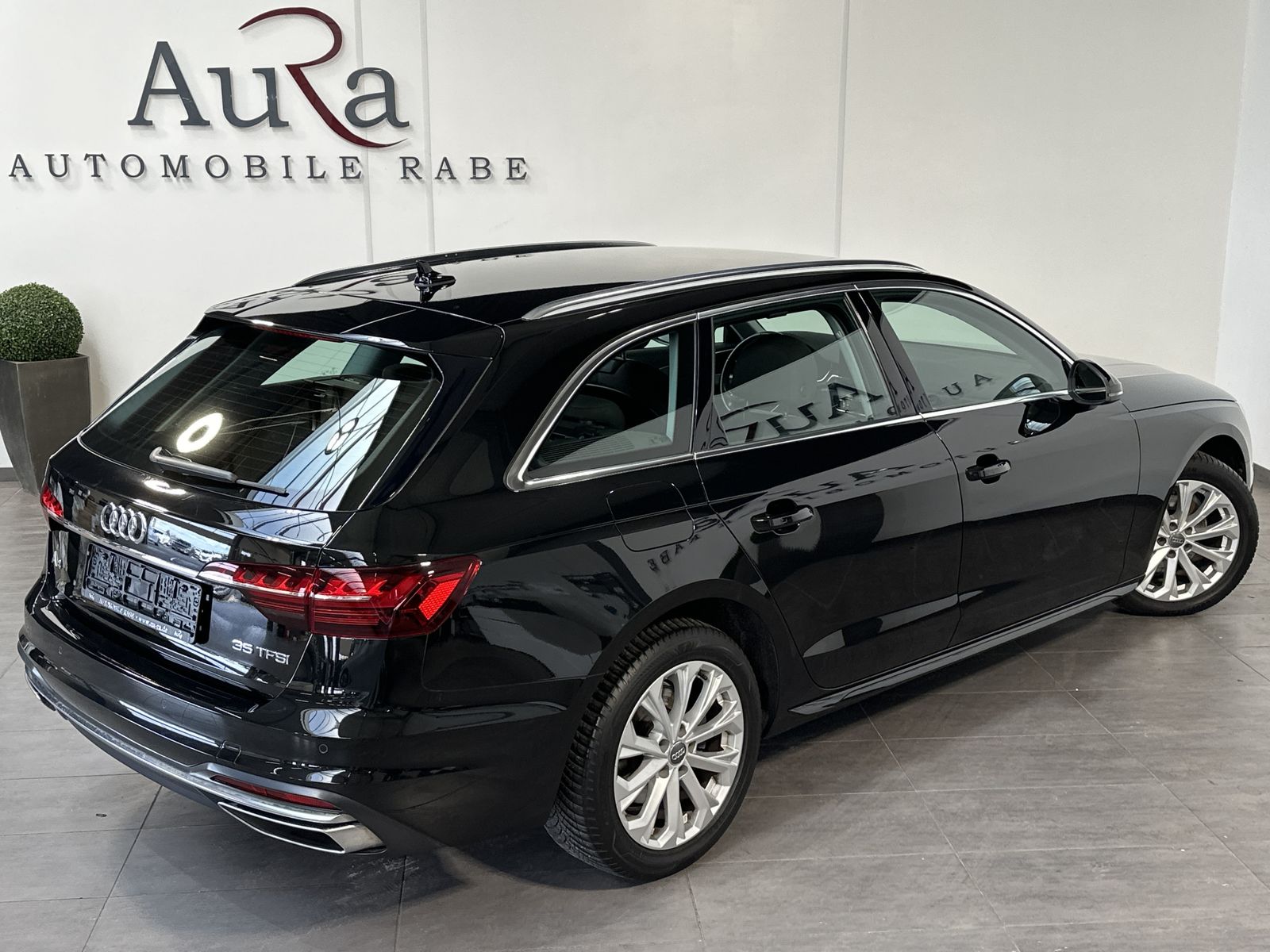 Fahrzeugabbildung Audi A4 Avant 35 TFSI Advanced NAV+LED+V-COCKPIT+17ZO