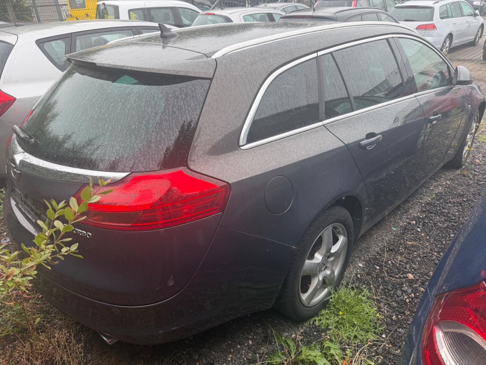 Opel Insignia 2012 — interior