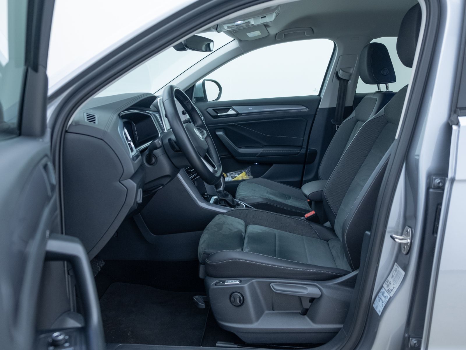 Volkswagen T-Roc - Bild 12