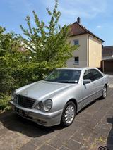 Mercedes-Benz E 240 ELEGANCE Elegance - gebrauchte Mercedes-Benz E 240 aus dem Jahr 2001