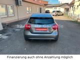 Mercedes-Benz A-Klasse A 200 Automatik Navi & Rückfahrkamera - Mercedes-Benz A 200 mit Benzin-Antrieb: Navigationssystem, Limousine, Klimaanlage