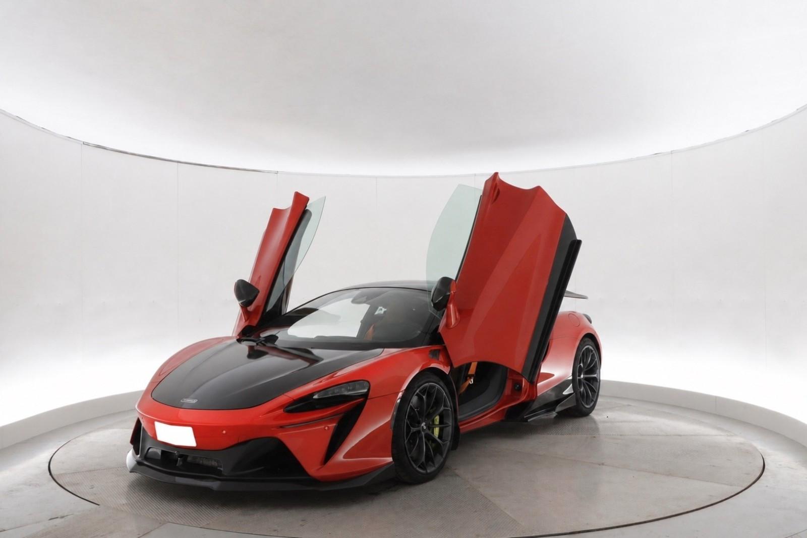 McLaren Artura Novitec Carbon 700Hp